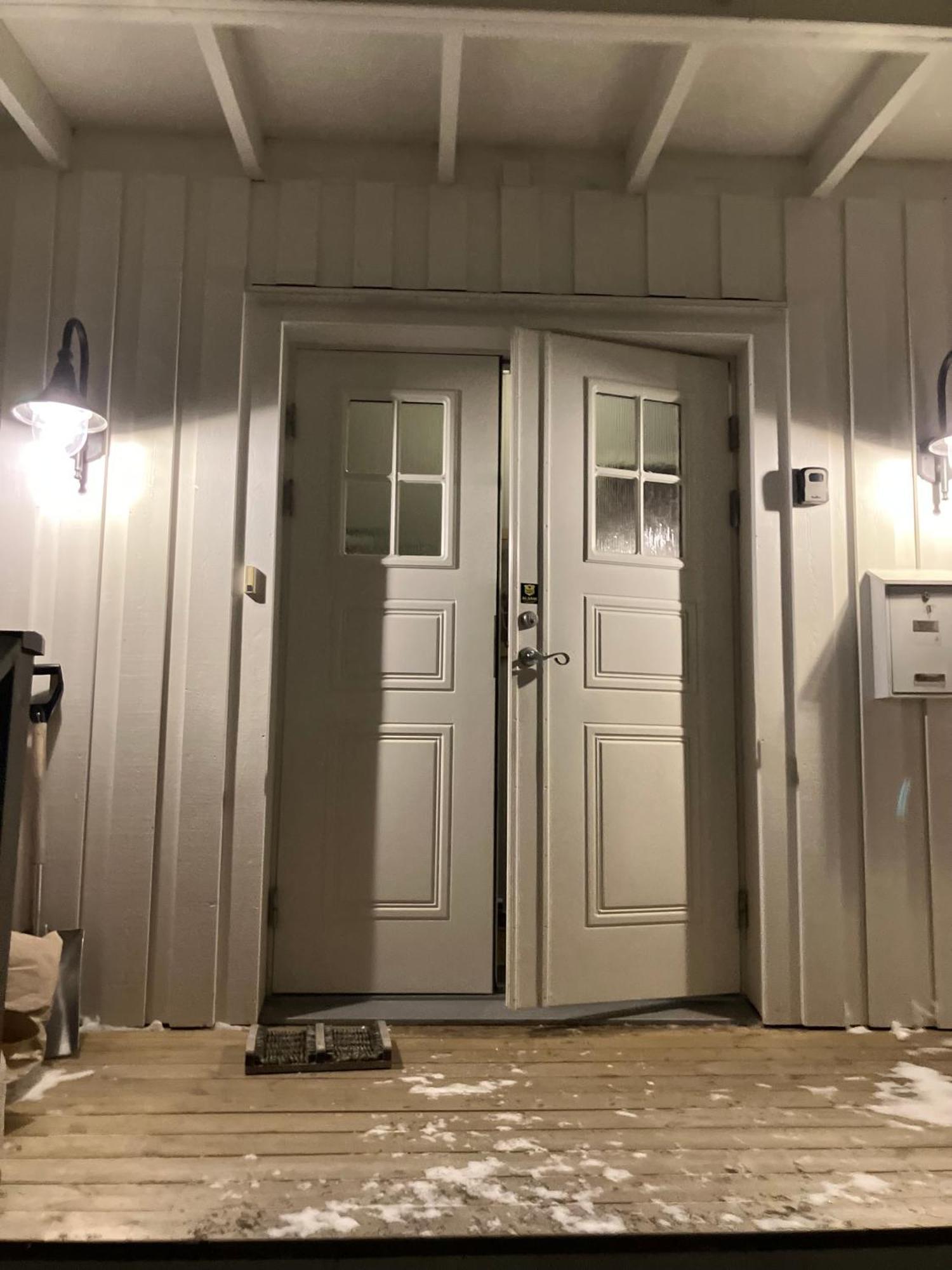 Lys, Koselig Og Sentrumsnaer I Stille Villastrok! Leilighet Tromsø